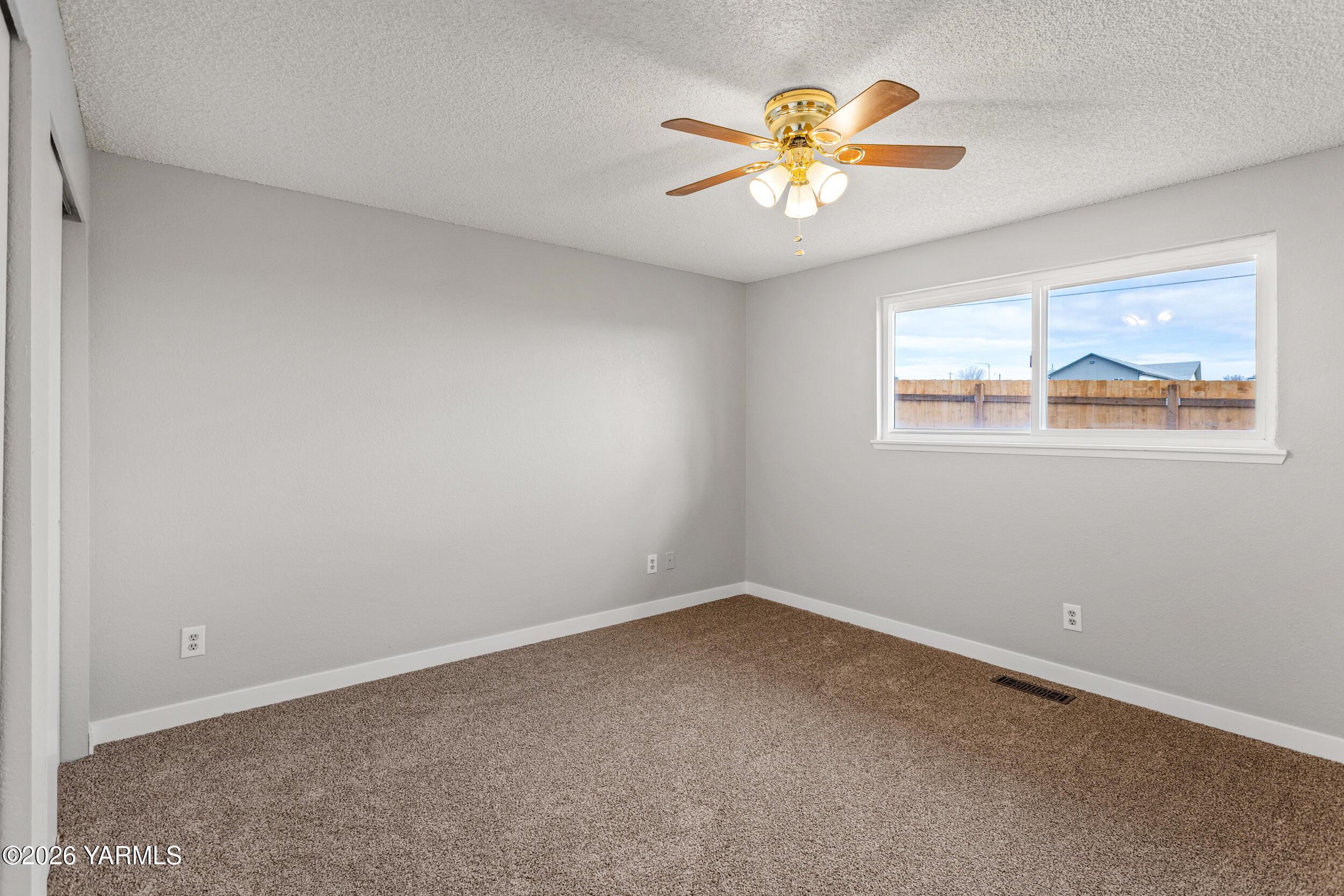 8801 West Alpine Court Yakima, WA 98908 - Photo 11 of 25 8801 Alpine Ct