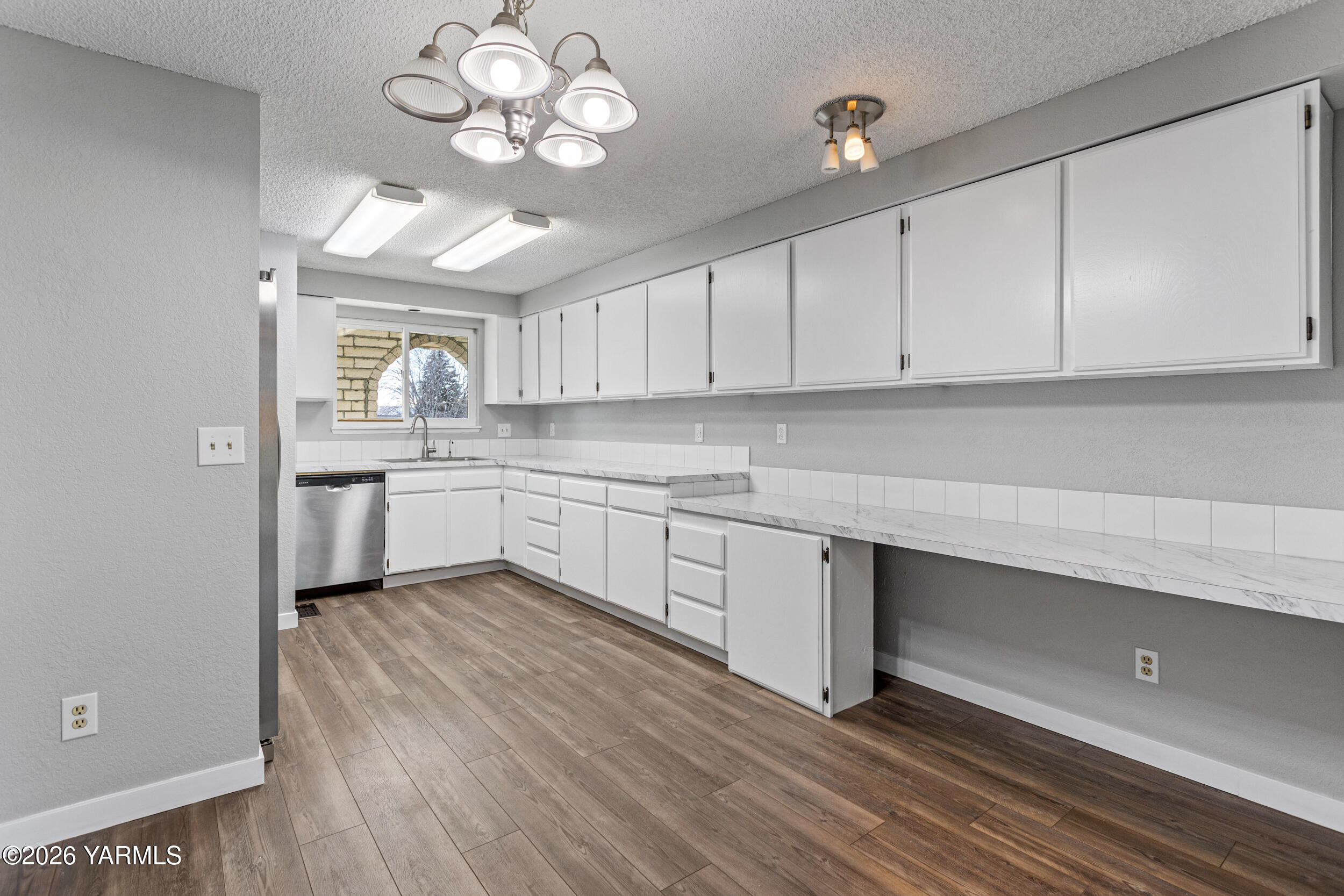 8801 West Alpine Court Yakima, WA 98908 - Photo 5 of 25 8801 Alpine Ct