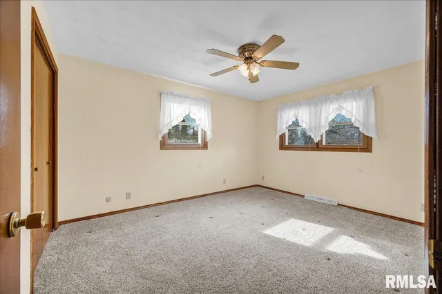 $199,900 | 316 Rainbow Drive, Creve Coeur, IL 61610