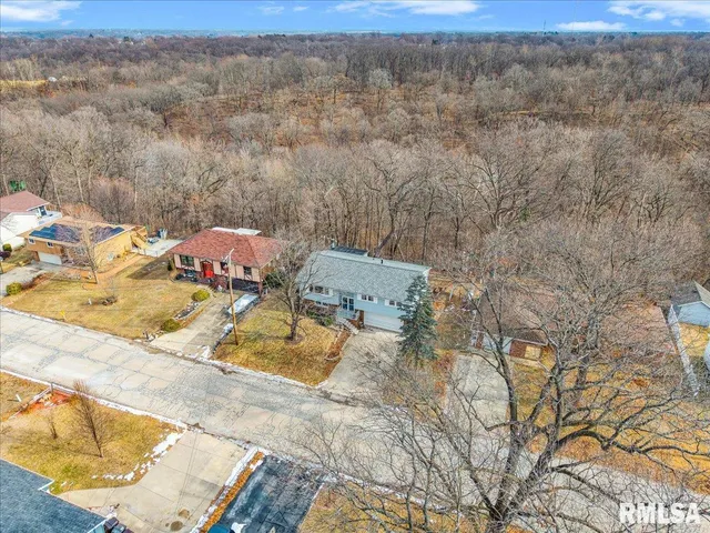 $199,900 | 316 Rainbow Drive, Creve Coeur, IL 61610