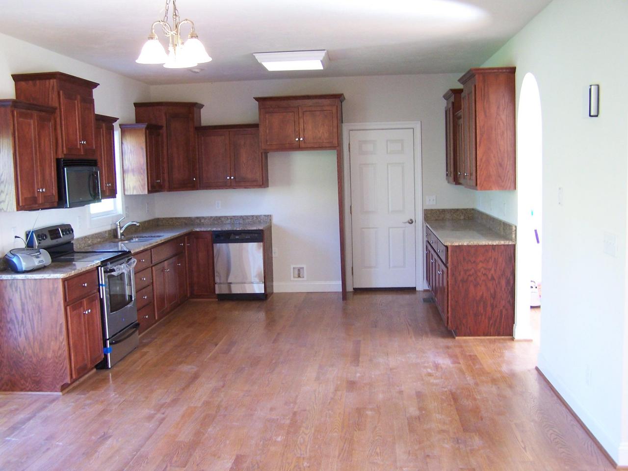 32 Huff Road Fincastle, VA 24090 - Photo 3 of 9 Kitchen