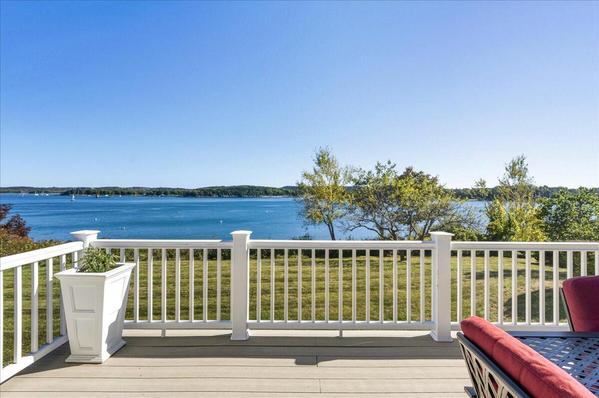 79 Perkins Street Castine, ME 04421 - Photo 15 of 96