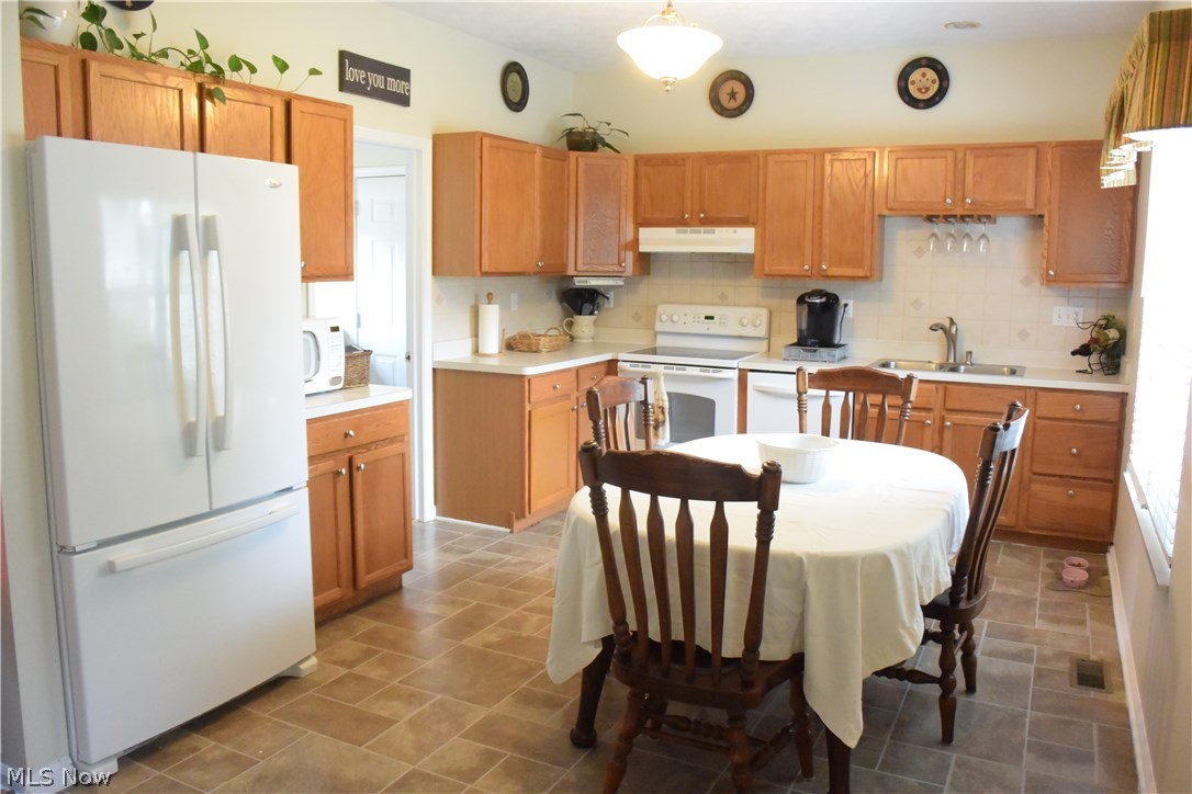 33971 Harding Avenue North Ridgeville, OH 44039 - Photo 7 of 27 Gallery Image 7