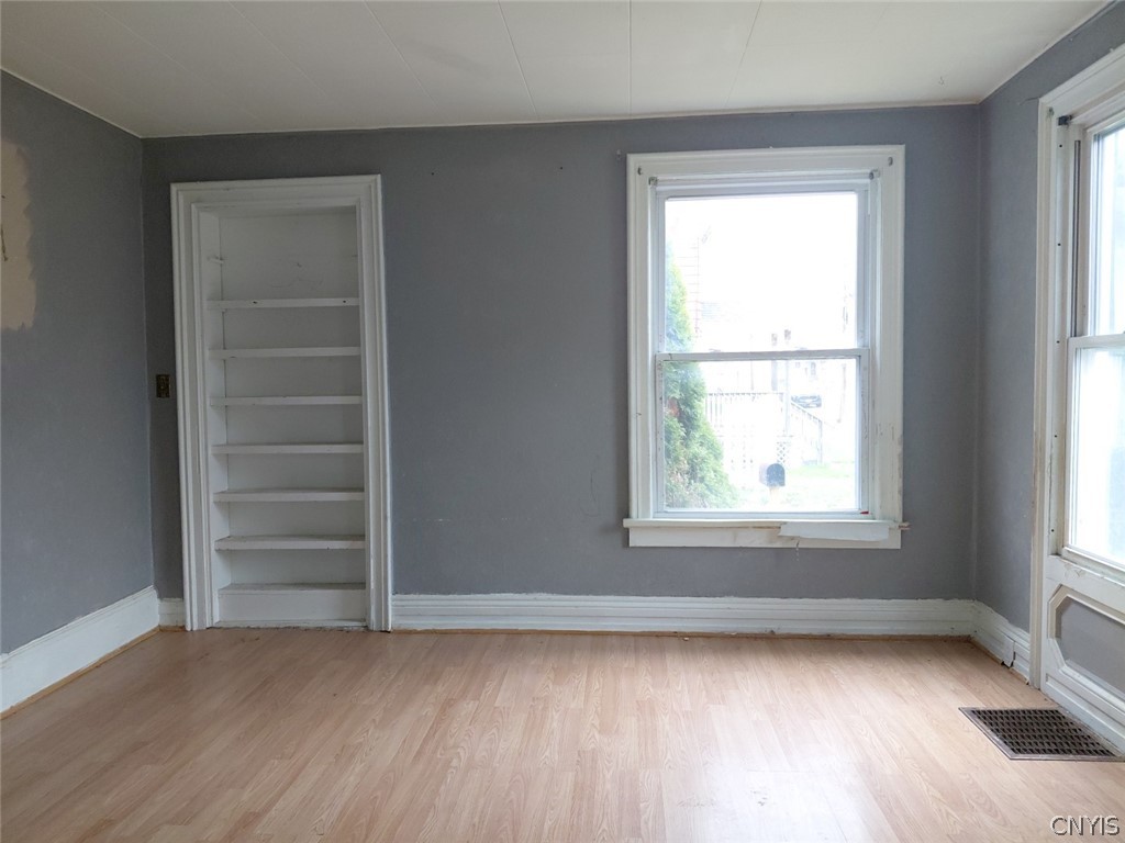 5 Howard Street Auburn, NY 13021 - Photo 15 of 49