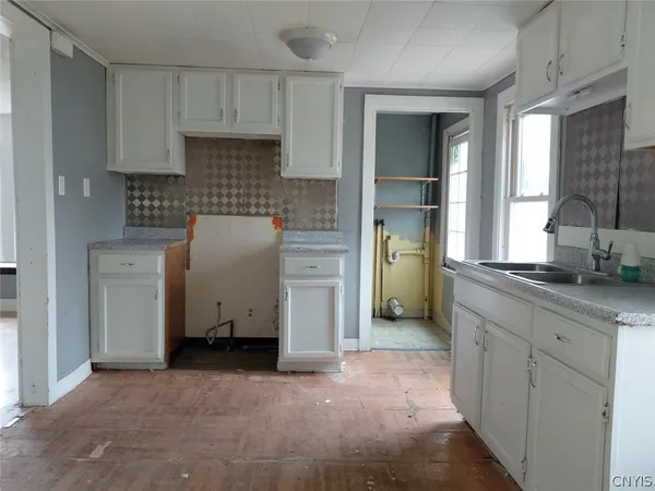 $89,900 | 5 Howard Street, Auburn, NY 13021