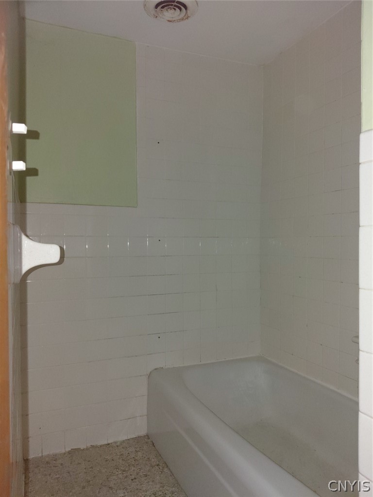 5 Howard Street Auburn, NY 13021 - Photo 28 of 49