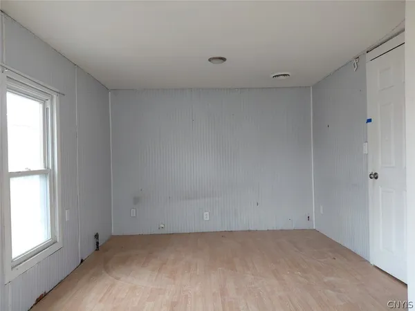 $89,900 | 5 Howard Street, Auburn, NY 13021