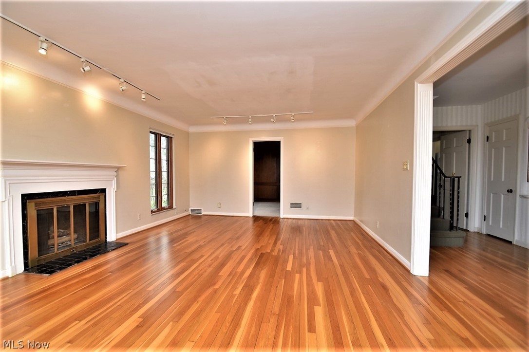 3369 Elsmere Road Cleveland, OH 44120 - Photo 4 of 35 Gallery Image 4