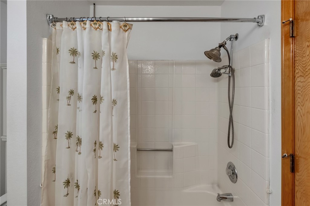 22117 Cholena Road Apple Valley, CA 92307 - Photo 25 of 33