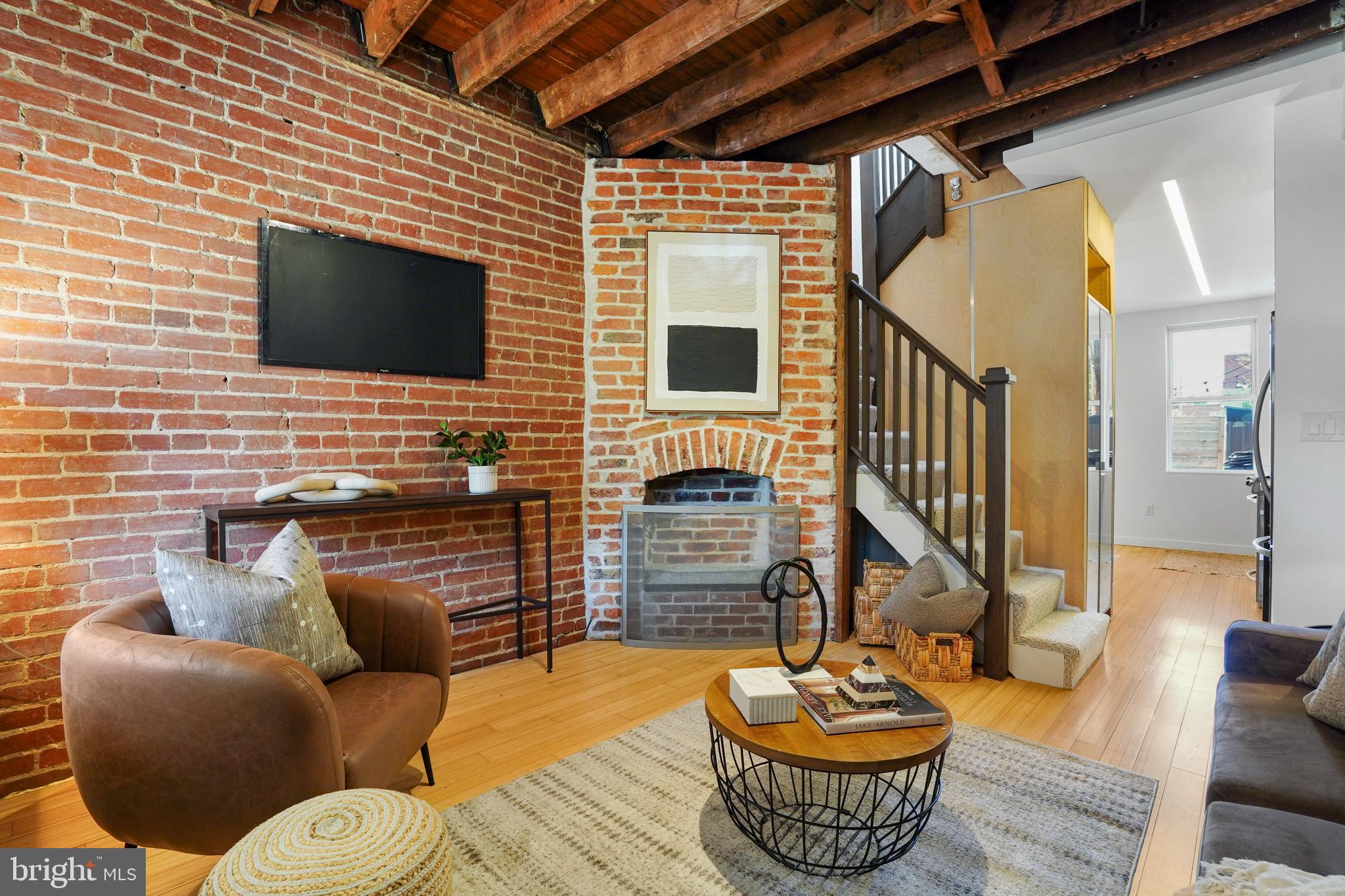 27 16th Street Northeast Washington, DC 20002 - Photo 3 of 37