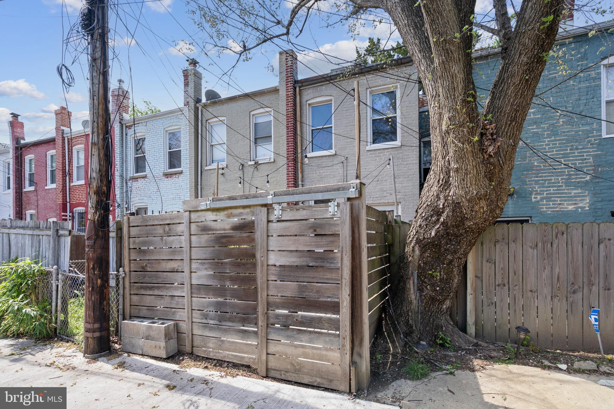 27 16th Street Northeast Washington, DC 20002 - Photo 34 of 37