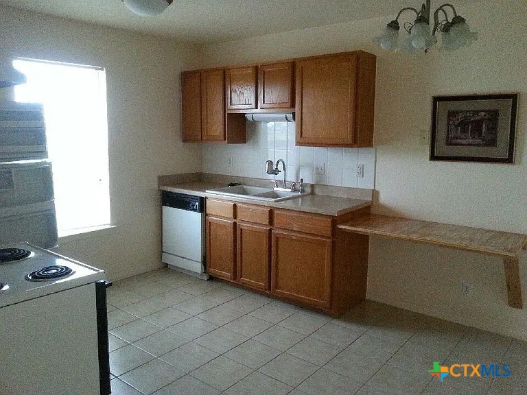 508 Alpine Street Killeen, TX 76542 - Photo 3 of 8