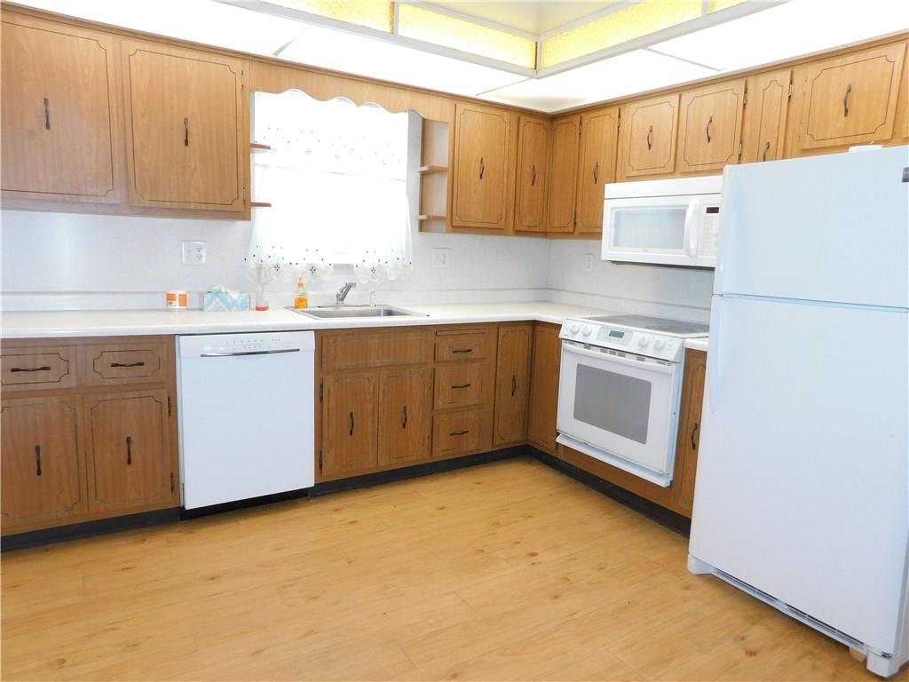 3413 Rainbow Run Road Monongahela, PA 15063 - Photo 7 of 24 Fully equipped eat in kitchen