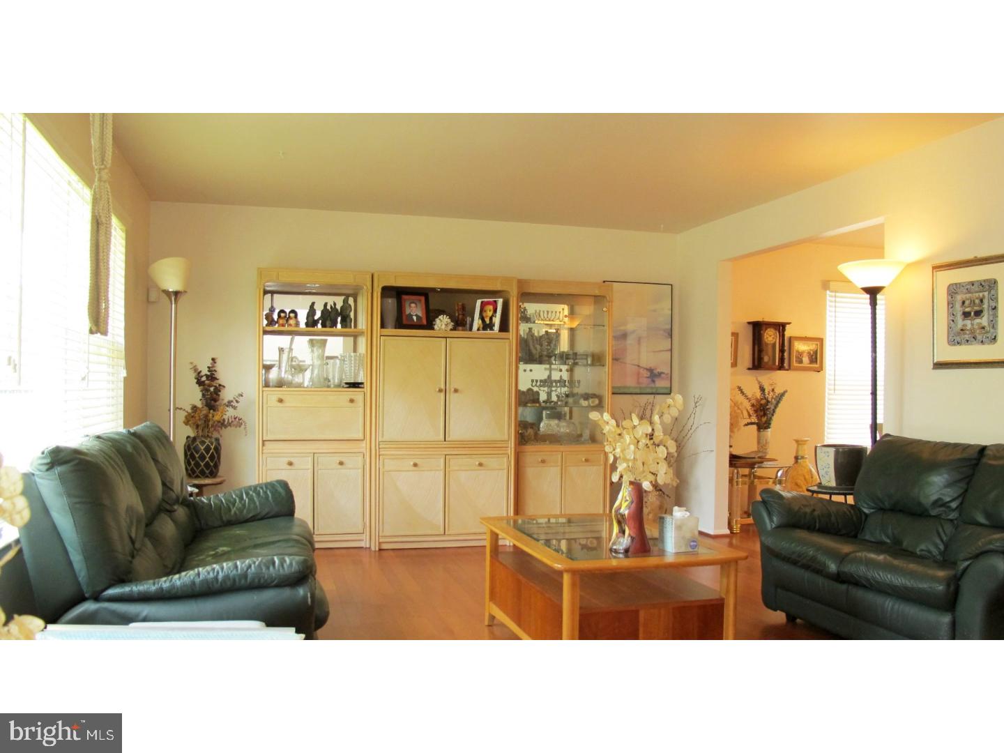 250 Sandringham Road Cherry Hill, NJ 08003 - Photo 5 of 25 Living Room