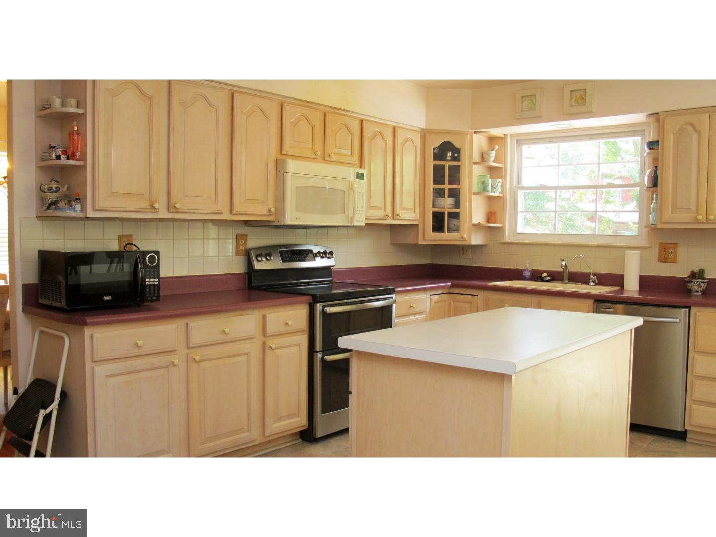 250 Sandringham Road Cherry Hill, NJ 08003 - Photo 9 of 25 Kitchen