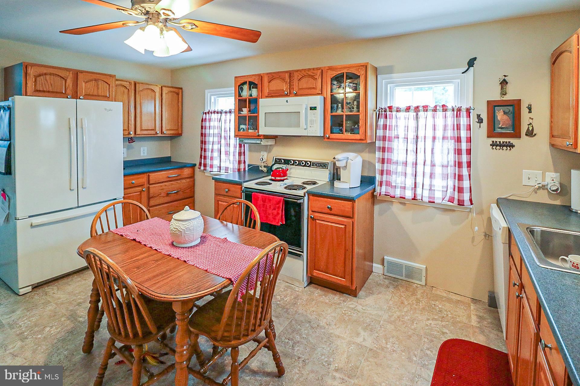 9 Ridgley Street Mount Holly, NJ 08060 - Photo 6 of 29 Gallery Image 6