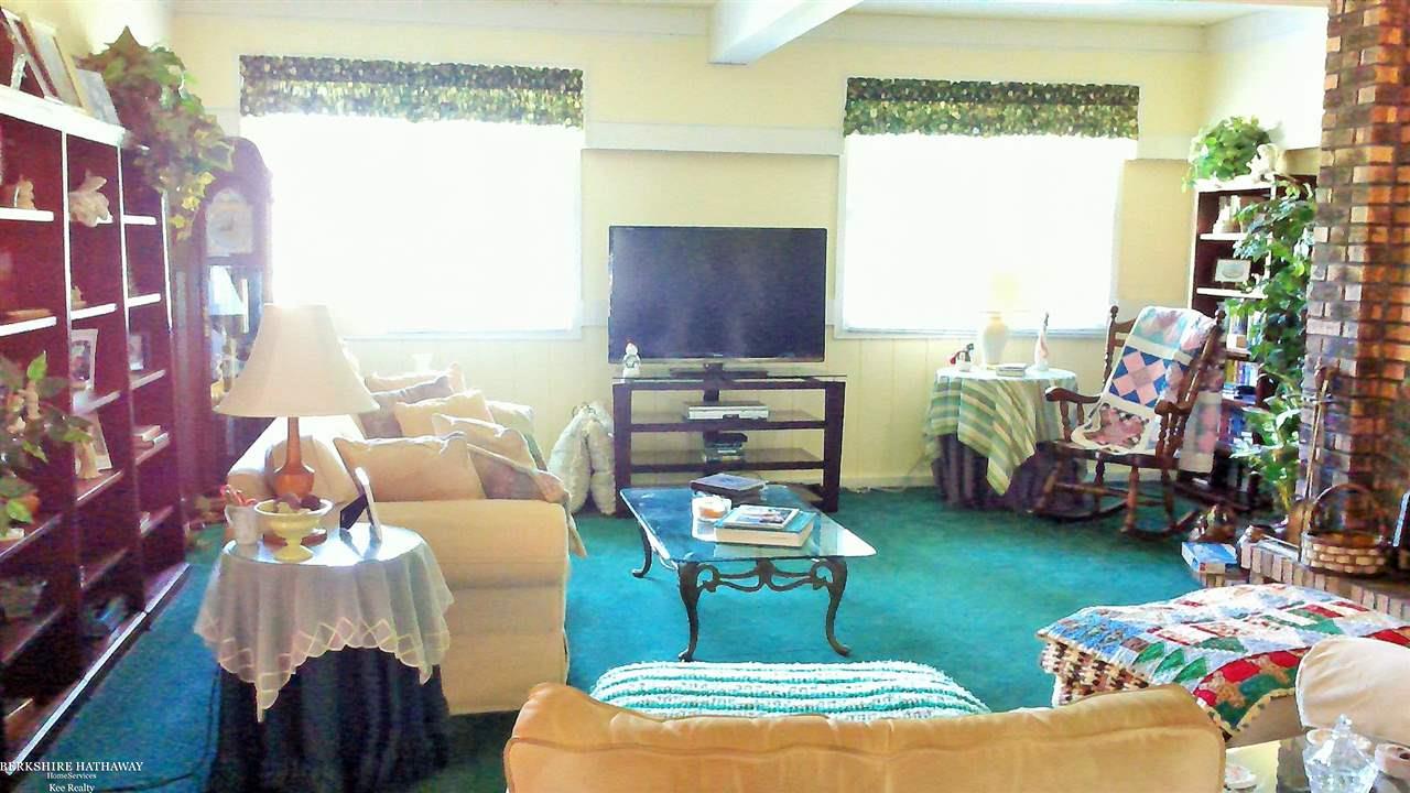 4595 Lakeshore Road Fort Gratiot, MI 48059 - Photo 11 of 25 31281232-10.JPG