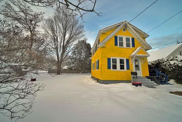 $109,500 | 64 Pearce Avenue, Houlton, ME 04730