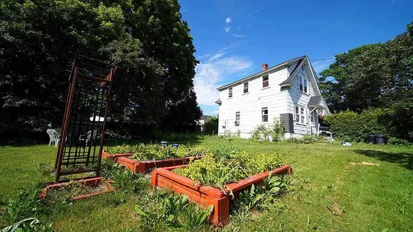 $109,500 | 64 Pearce Avenue, Houlton, ME 04730