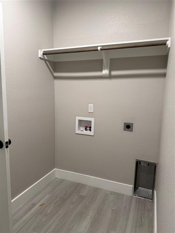 142 County Road, Unit 2630 Decatur, TX 76234 - Photo 4 of 9 laundry room