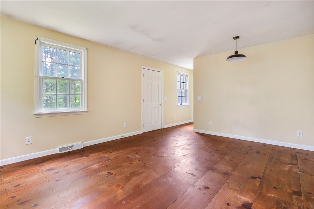 29 Whipple Road Smithfield, RI 02917 - Photo 13 of 25 Living Room 2