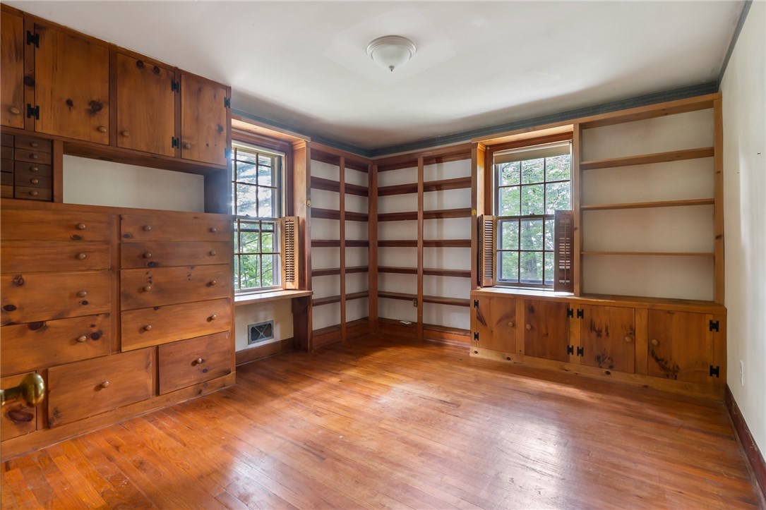 29 Whipple Road Smithfield, RI 02917 - Photo 18 of 25 Bedroom 1
