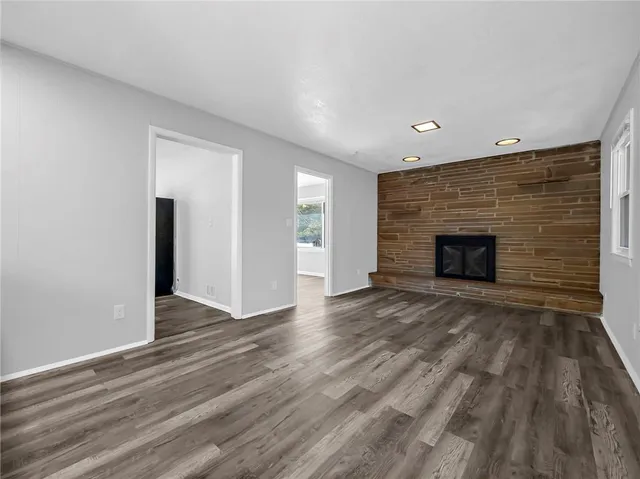 $235,000 | 700 East Gudgell Avenue, Independence, MO 64055