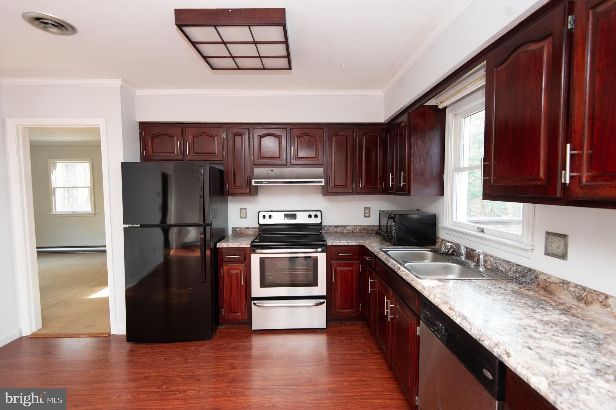 5600 Sandy Hill Road Quantico, MD 21856 - Photo 2 of 27 kitchen
