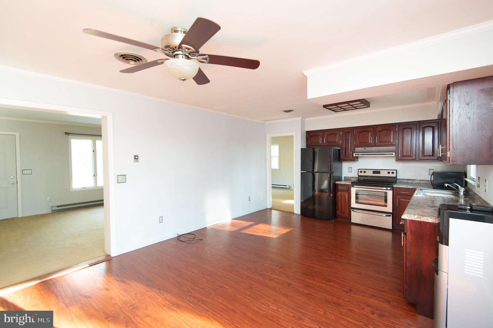 5600 Sandy Hill Road Quantico, MD 21856 - Photo 5 of 27 dining area/kitchen
