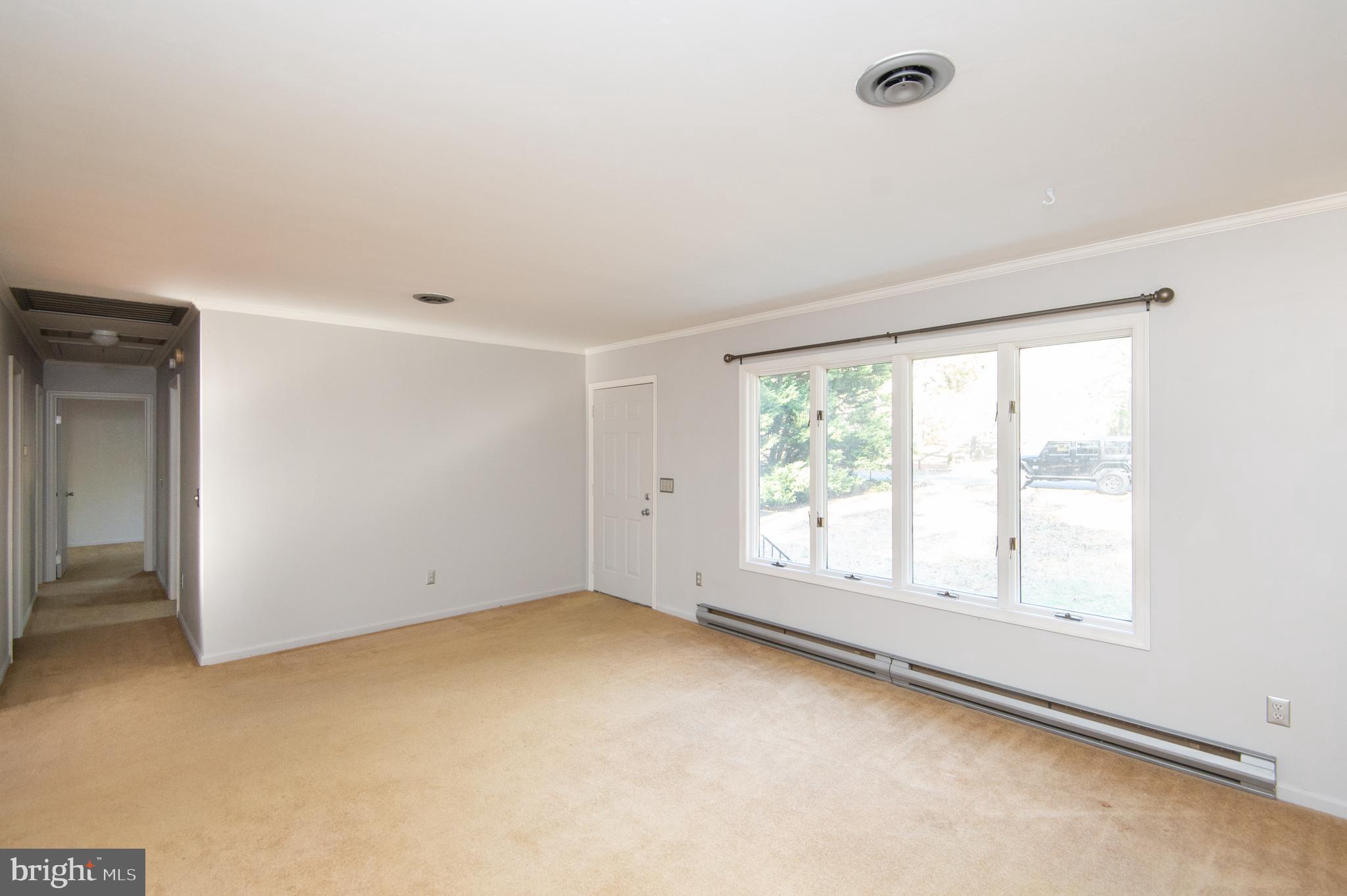 5600 Sandy Hill Road Quantico, MD 21856 - Photo 7 of 27 living room