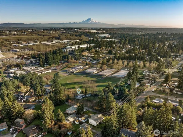 $725,000 | 18330 4th Avenue South, Burien, WA 98148