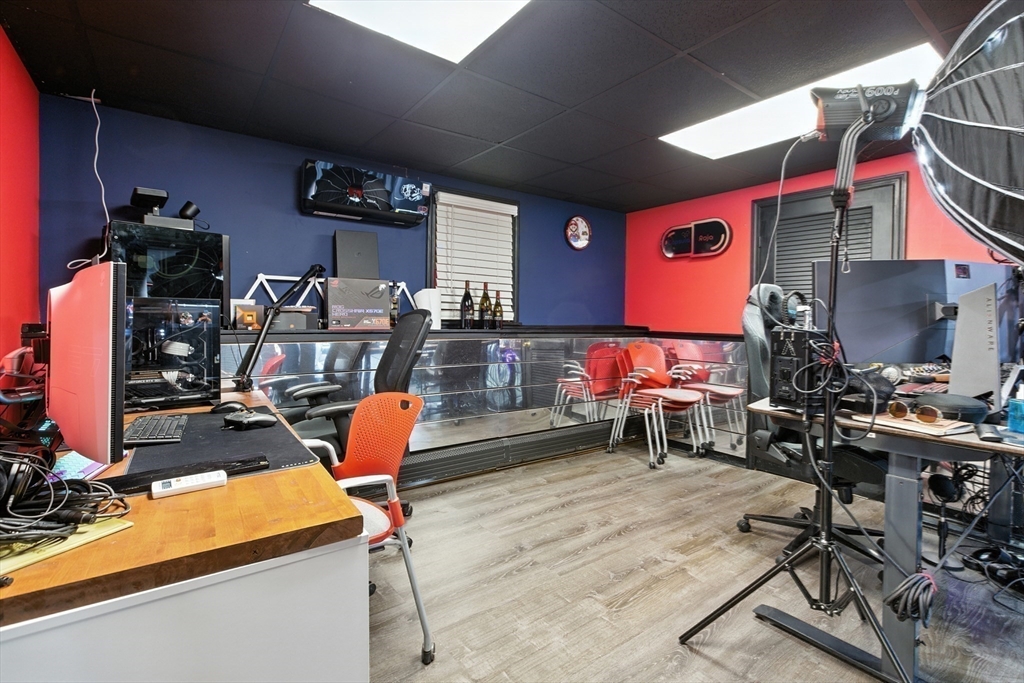 169 Berkeley Street Methuen, MA 01844 - Photo 21 of 31 a room with musical instruments