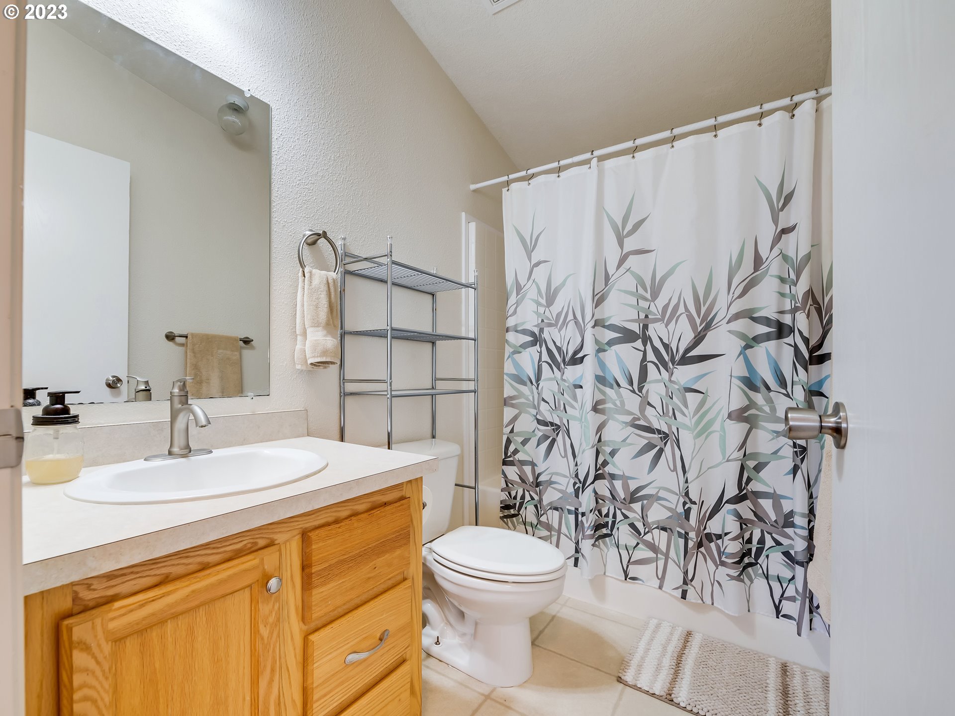 29720 Jeans Road, Unit 22 Veneta, OR 97487 - Photo 20 of 30 a bathroom with a sink toilet and shower