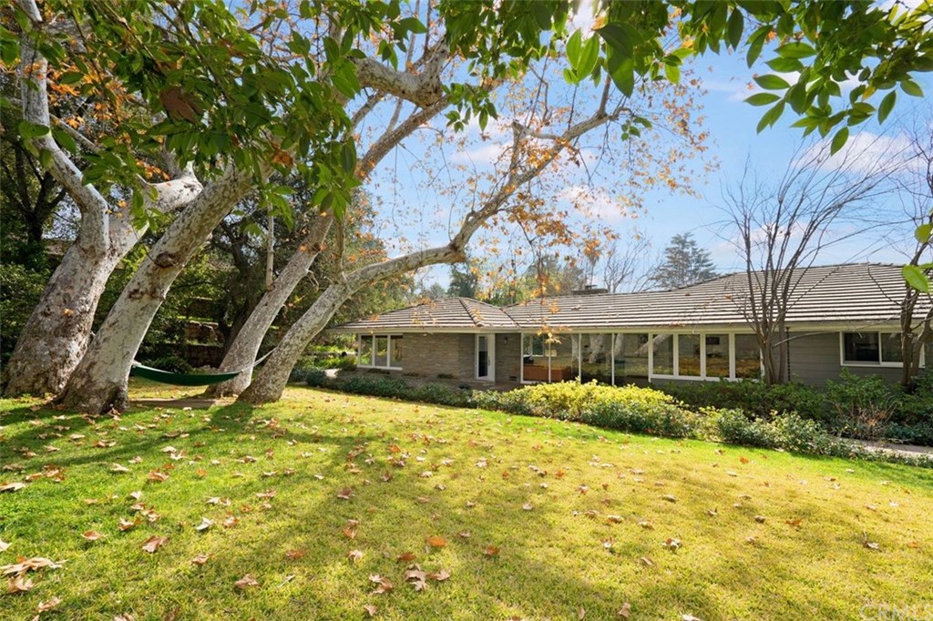 1550 Braeburn Road Altadena, CA 91001 - Photo 2 of 40