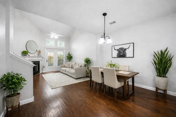 $2,200 | 2351 Summit Way Court, Kingwood, TX 77339