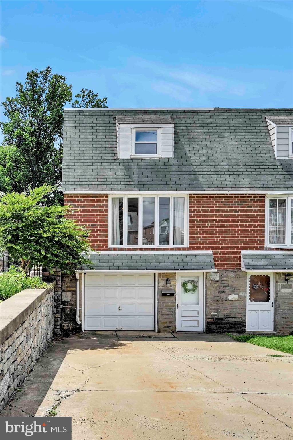 746 Millwood Road Philadelphia, PA 19115 - Photo 2 of 35