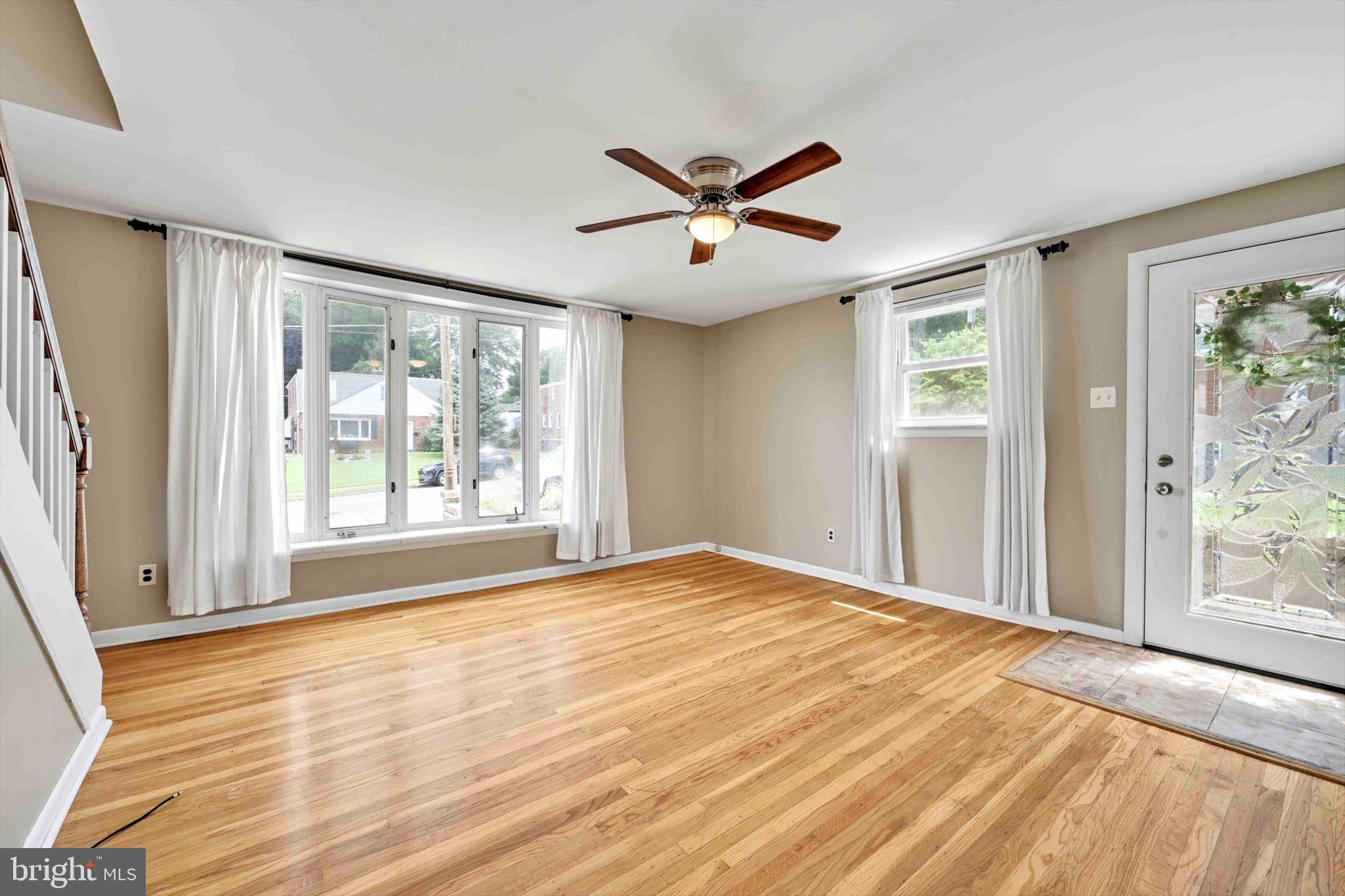 746 Millwood Road Philadelphia, PA 19115 - Photo 5 of 35
