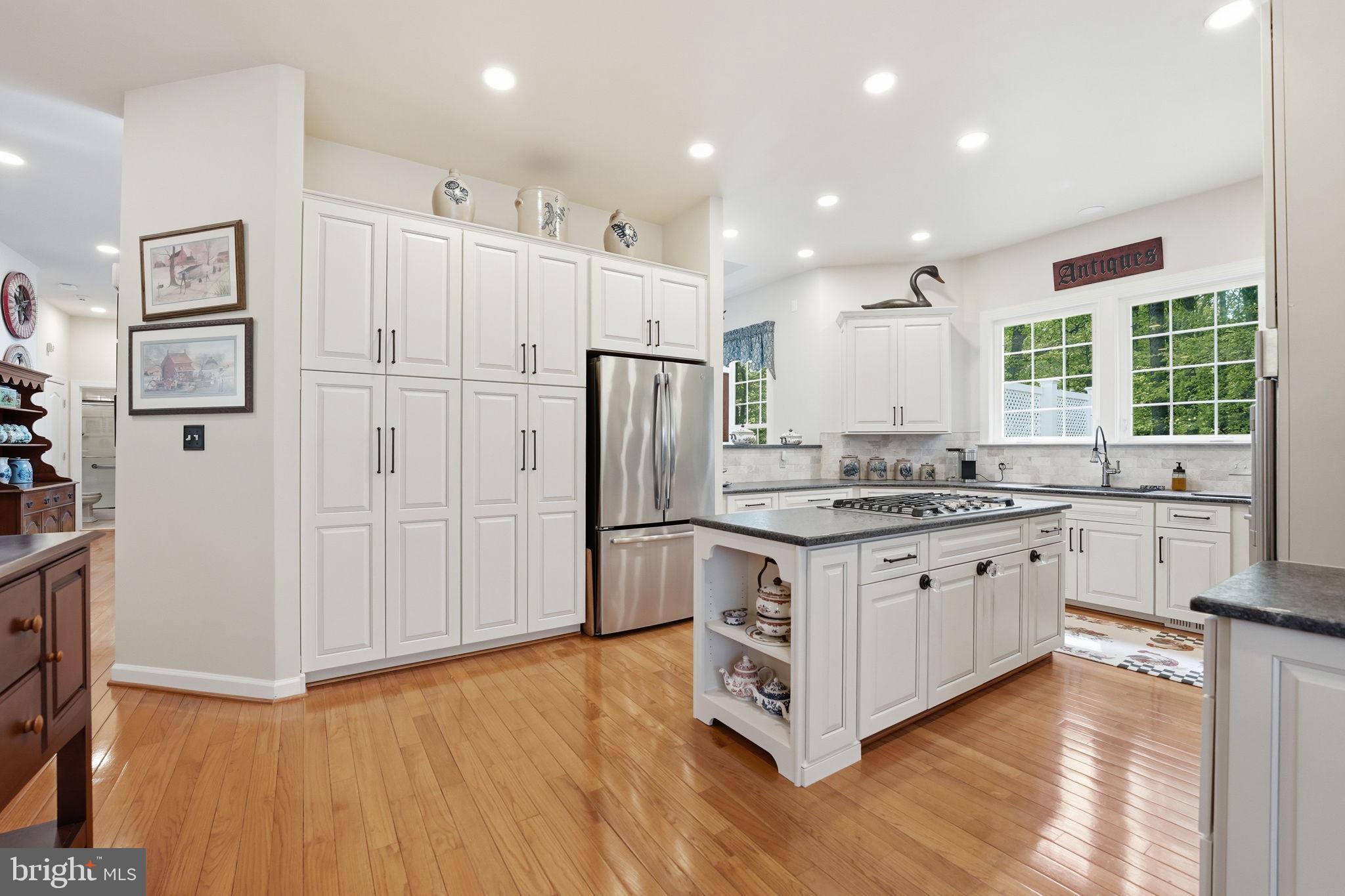 7805 Rose Garden Lane Springfield, VA 22153 - Photo 26 of 86