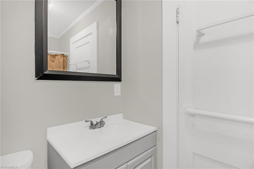 1602 Larkin Street High Point, NC 27262 - Photo 14 of 31