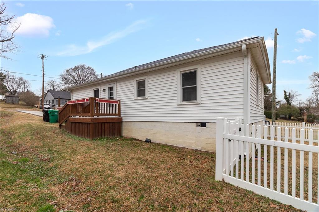 1602 Larkin Street High Point, NC 27262 - Photo 15 of 31