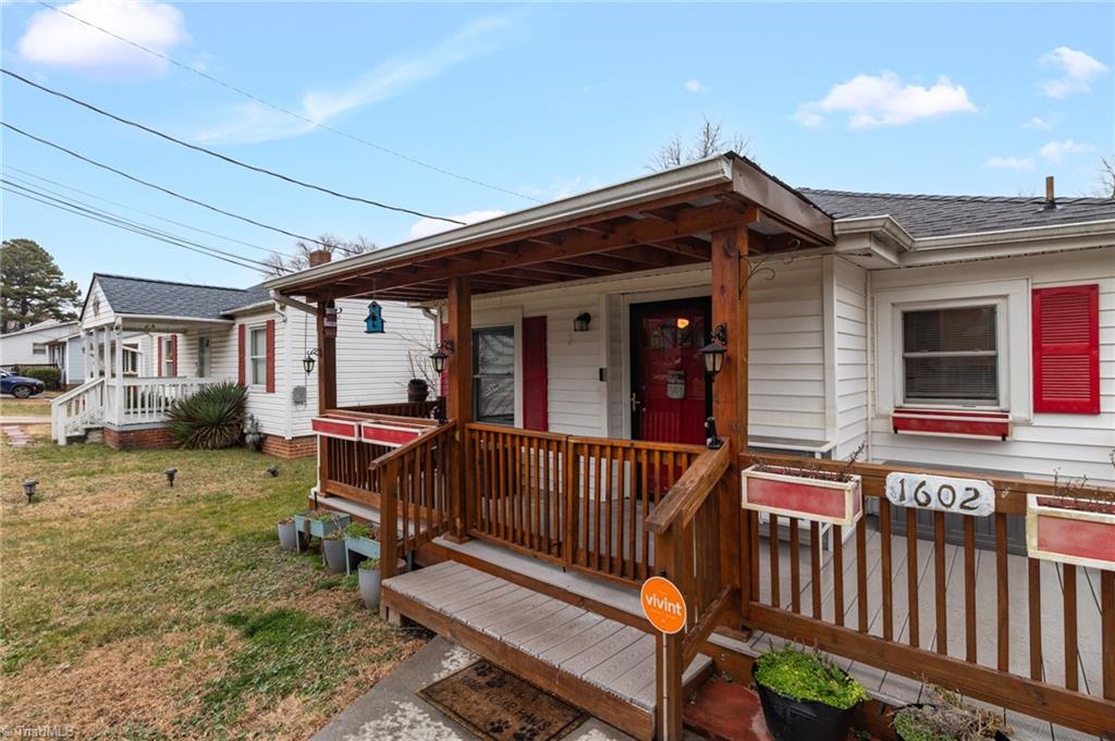 1602 Larkin Street High Point, NC 27262 - Photo 2 of 31