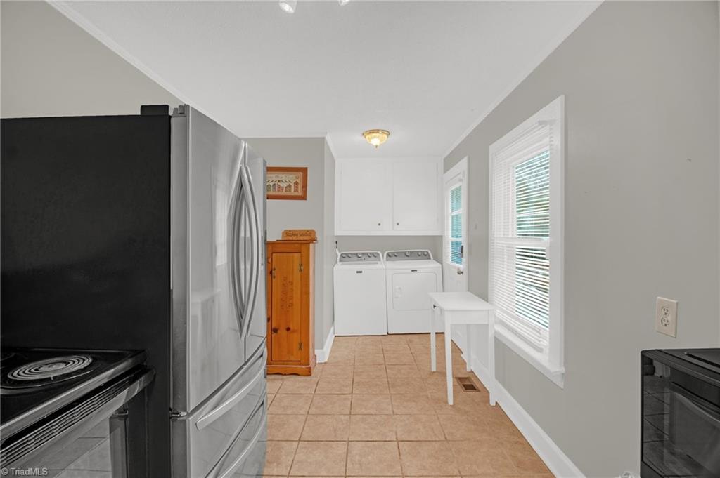 1602 Larkin Street High Point, NC 27262 - Photo 9 of 31