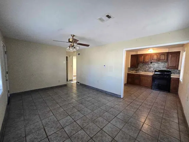 $129,900 | 5213 Locust Avenue, Kansas City, KS 66106