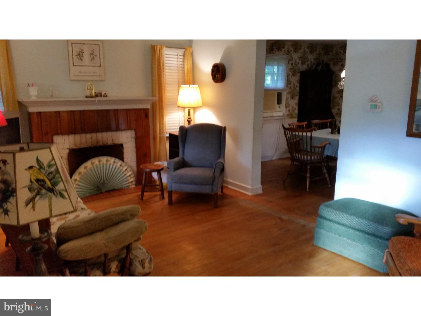 405 Valley View Road Willow Grove, PA 19006 - Photo 4 of 21 Gallery Image 4