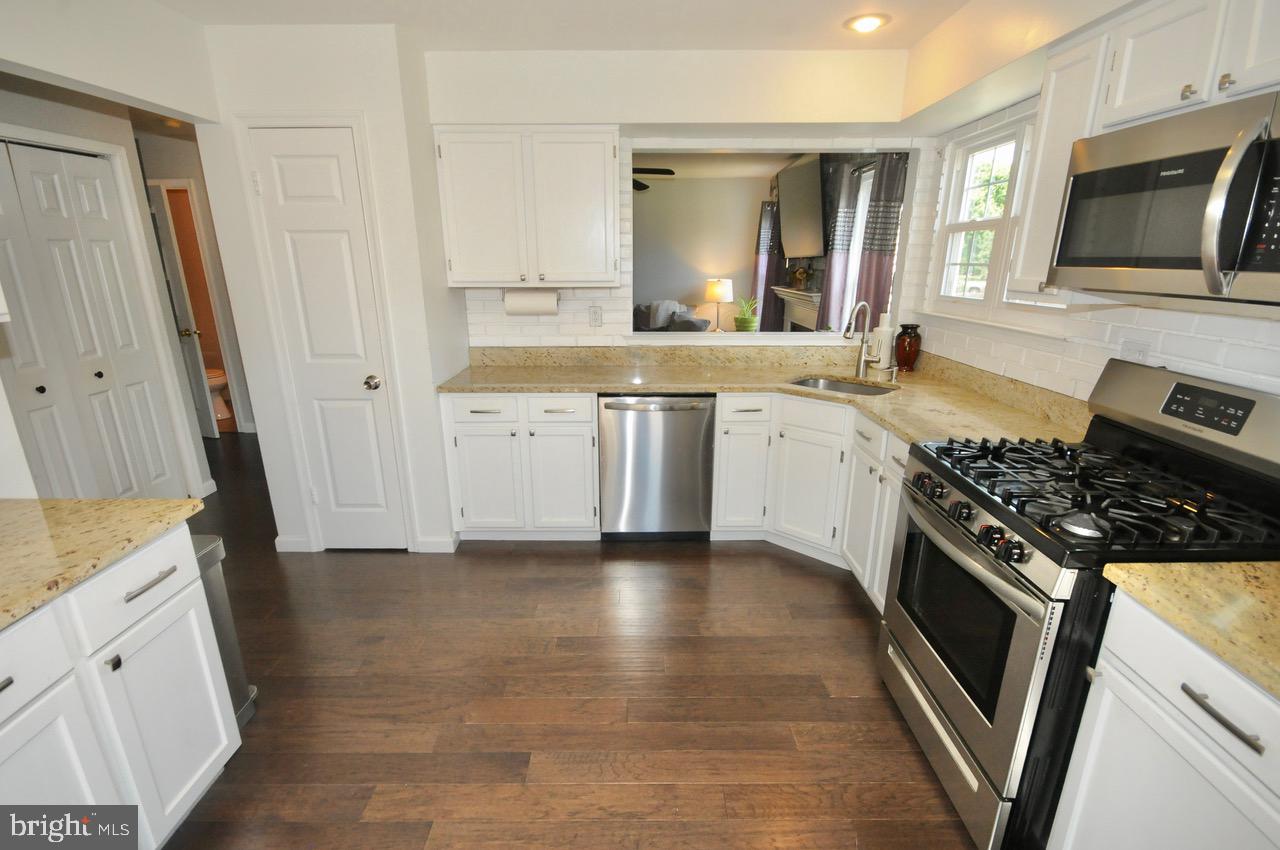 66 Ridgewood Way Burlington, NJ 08016 - Photo 13 of 44 Kitchen