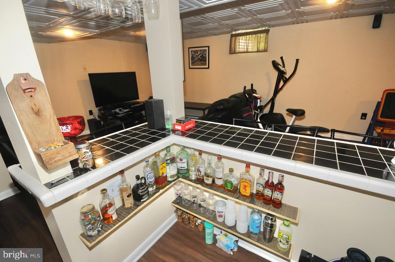 66 Ridgewood Way Burlington, NJ 08016 - Photo 28 of 44 Bar