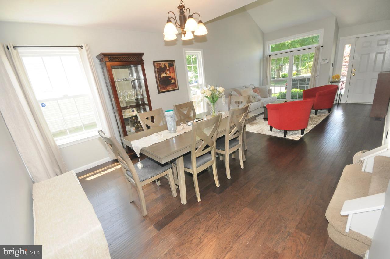 66 Ridgewood Way Burlington, NJ 08016 - Photo 7 of 44 Dining/Living Room