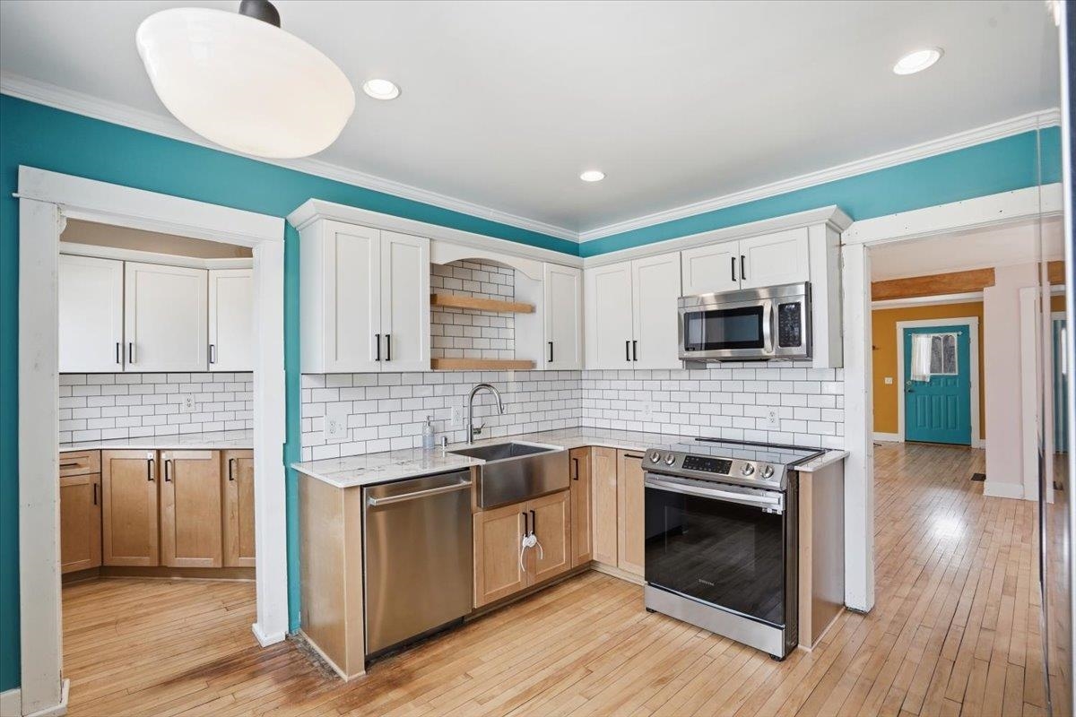 2814 Union Street Madison, WI 53704 - Photo 13 of 47