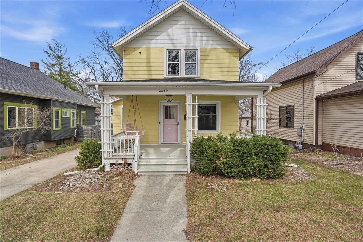 2814 Union Street Madison, WI 53704 - Photo 3 of 47