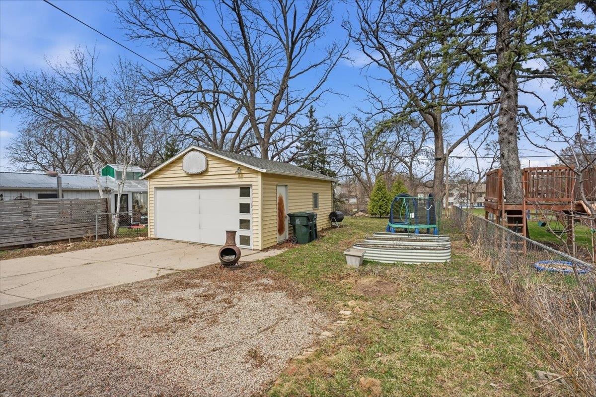 2814 Union Street Madison, WI 53704 - Photo 38 of 47